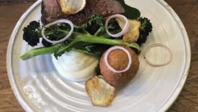 SKAUS: Restaurant Review 1