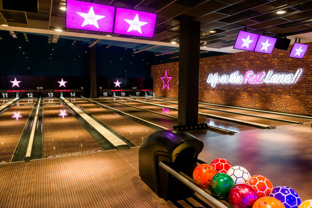 Best Gaming Arcades In Liverpool - Hollywood Bowl Speke