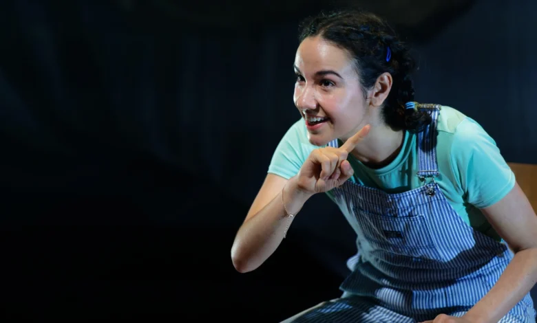 Review: A Grain of Sand At Unity Theatre 1 A Grain of Sand - Credit - Alan Blundell Photography