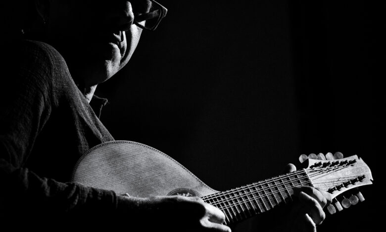 LA FERIA 240913 philharmonic music room hamilton de holanda trio 034