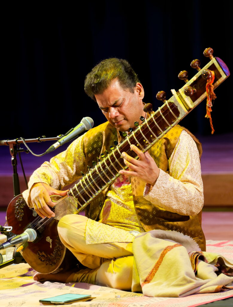 alan blundell photography 2500402 tung auditorium Mehboob Nadeem Kousic Sen 39